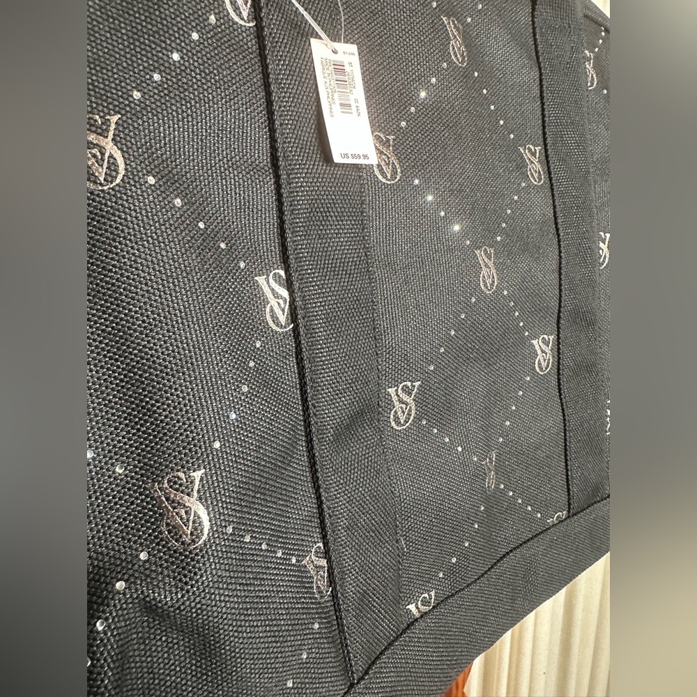 NWT VS Bling Duffle Bag - Picture 3 of 4